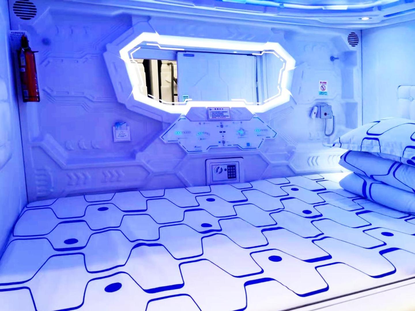 Xi'An Xianyang International Airport Space Capsule Hotel Buitenkant foto